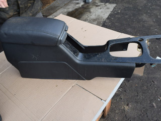 подлокотник Volvo XC70 1 поколение 1999, 2.4 л., Ti, B 5244 T, бензин, АКПП, универсал, полный подключаемый привод