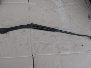 щеткодержатель (поводок стеклоочистителя, дворник) Fiat Palio 1 поколение 1996, 1.6 л., бензин