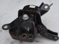 подушка крепления двигателя Toyota Yaris 2 поколение XP90 [рестайлинг] 2010, 1.4 л., D-4D, 1ND-TV, дизель, МКПП, хетчбэк 5 дв. - фото №3
