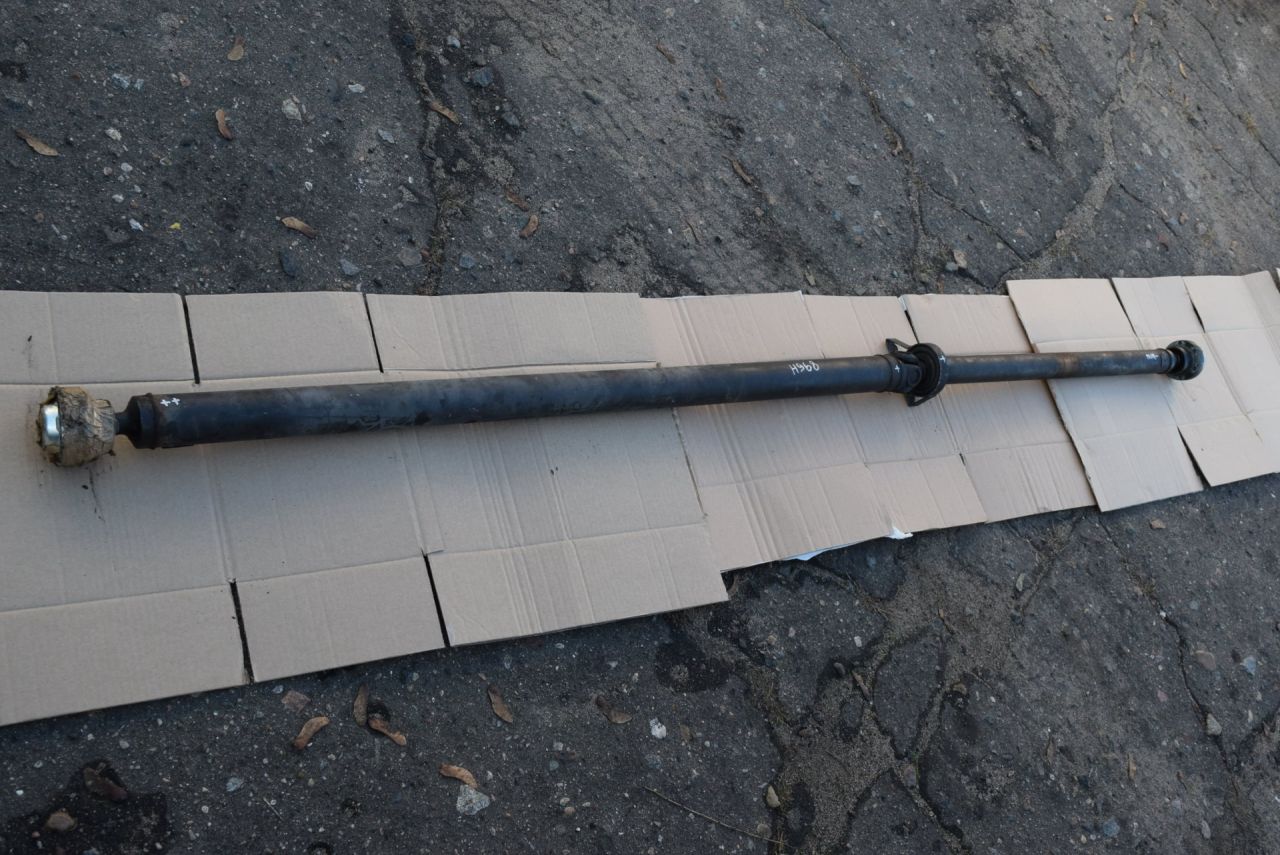 карданный вал Volvo XC90 1 поколение 2006, 2.4 л., D5, D 5244 T4, дизель, АКПП, черный, внедорожник 5 дв., полный подключаемый привод, 30711838 - фото №1