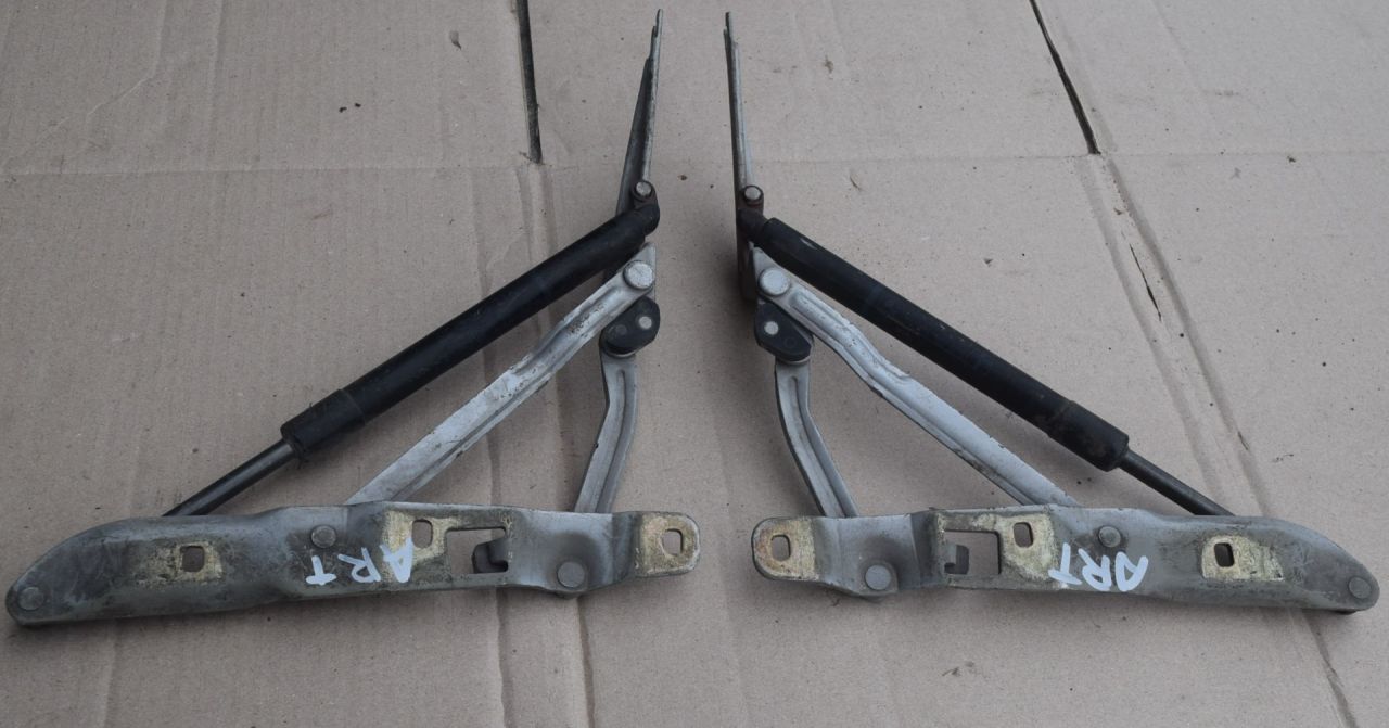 петля крышки багажника BMW 5 серия E39 2000, 3.0 л., бензин, АКПП, седан, 41518159397, 41518159398 - фото №1