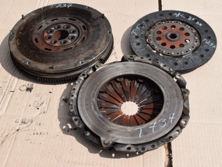 комплект сцепления Volvo V70 2 поколение 2001, 2.5 л., D 5252 T, дизель, МКПП, универсал, передний привод, 074141031T, 074105266B