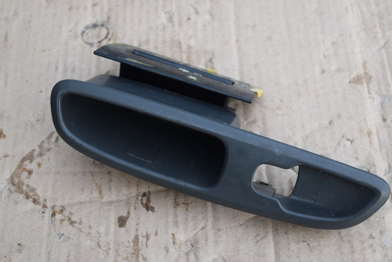 ручка внутренняя задняя правая Volvo V70 2 поколение 2001, 2.4 л., i, B 5244 S2, бензин, АКПП, универсал, передний привод, 9193310 - фото №1