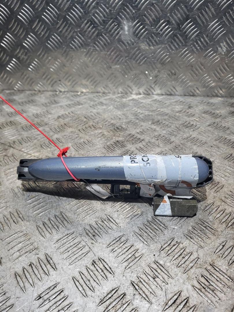 ручка наружная задняя правая Renault Laguna 2 поколение 2003, 2.2 л., дизель, mediumslateblue, универсал, 8200004747 - фото №1