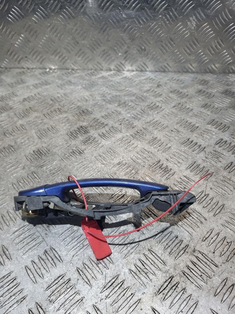 ручка наружная задняя правая Volkswagen Passat B5 1999, 1.6 л., ANA, бензин, 5МКПП, синий, универсал, 3B0837885886 - фото №1