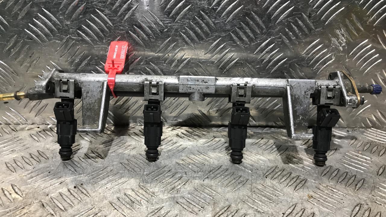 форсунка Ford Focus 1 поколение 2000, 1.8 л., бензин, АКПП, 0280155819 - фото №1