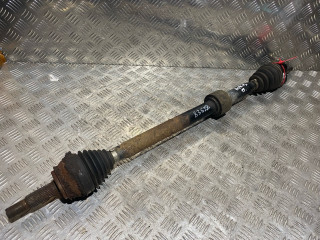 полуось передняя правая (приводной вал, ШРУС) Toyota Auris 1 поколение 2009, 1.4 л., 1ND-TV, дизель, 6МКПП, хетчбэк 5 дв.