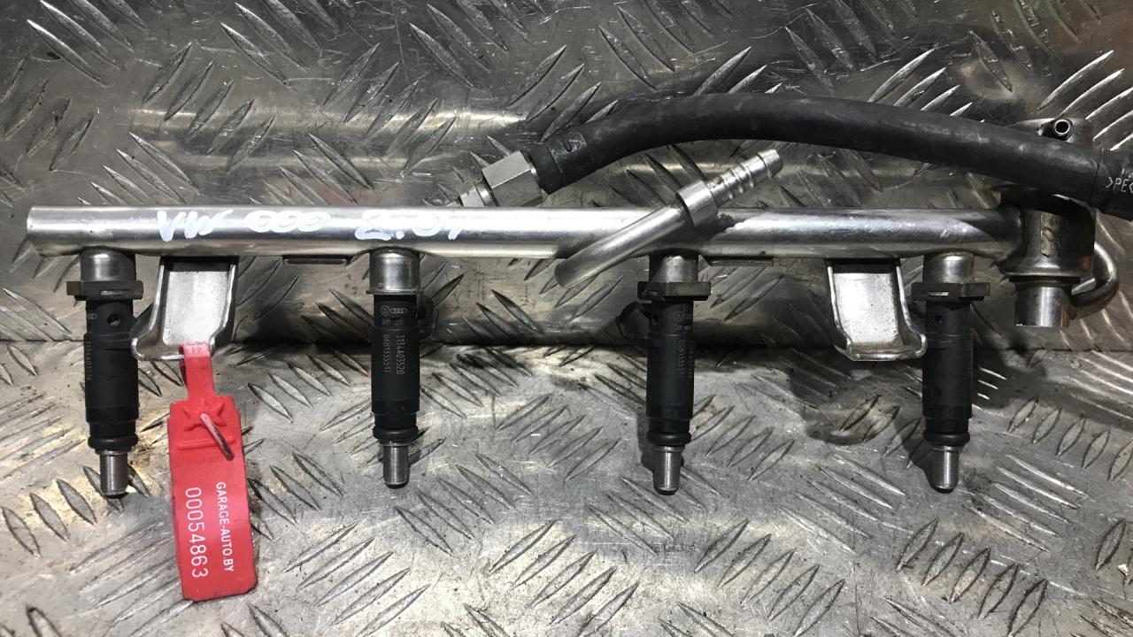 форсунка Audi A4 B6 2002, 2.0 л., бензин, МКПП, универсал, 06B133551T - фото №1