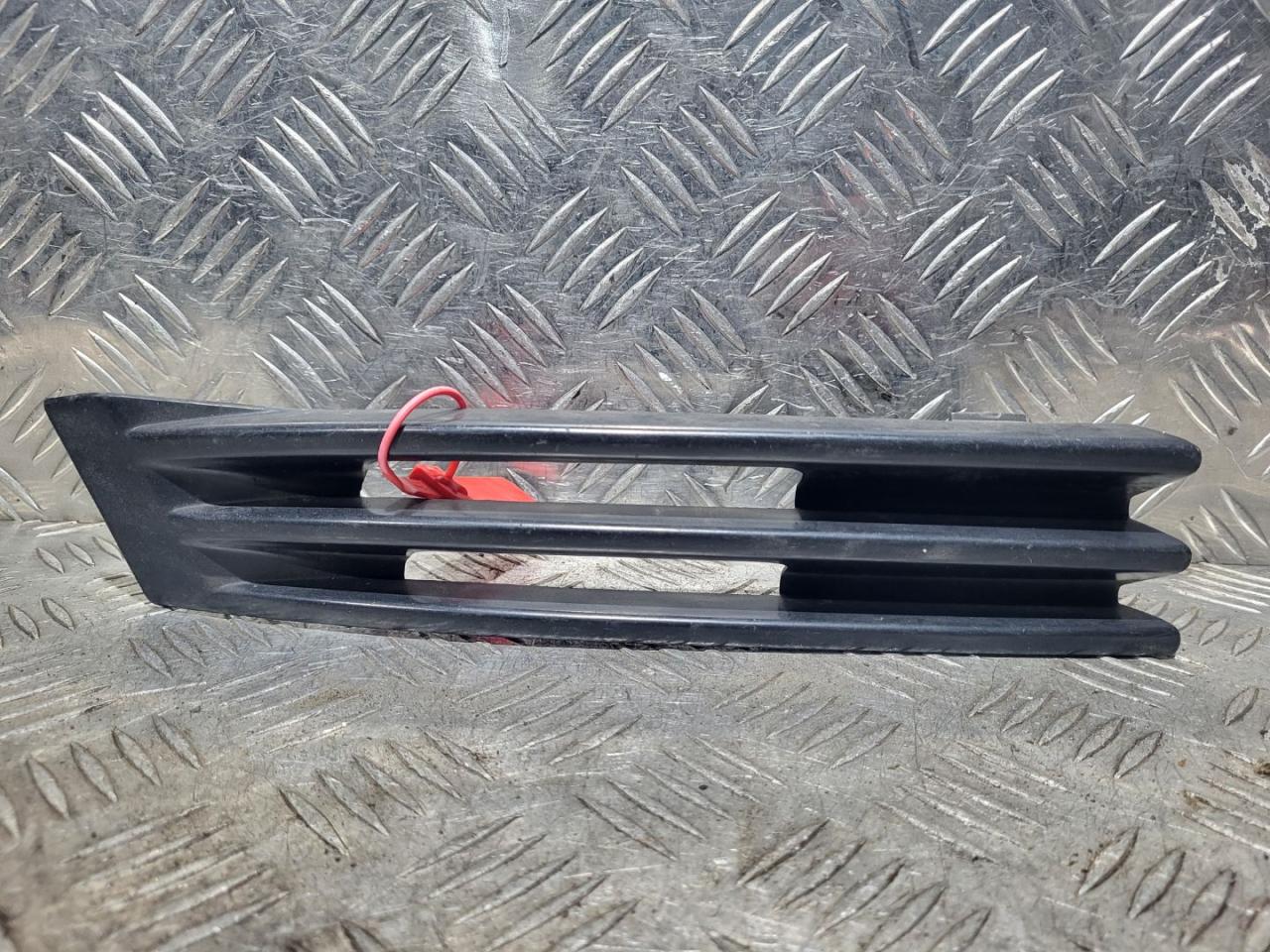 заглушка (решетка) в бампер Mercedes-Benz C-Класс W202/S202 1995, 2.0 л., дизель, МКПП, седан, 2028850226 - фото №1