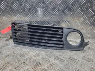 заглушка (решетка) в бампер Audi A6 4B/C5 1999, 2.4 л., APS, бензин, АКПП, седан, 4B0807682S