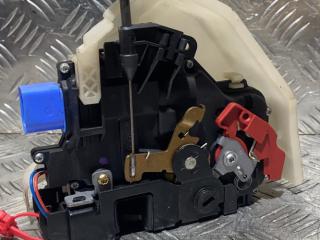 замок двери задней правой Volkswagen Golf 5 поколение 2005, 1.6 л., BLP, бензин, АКПП, хетчбэк 5 дв.