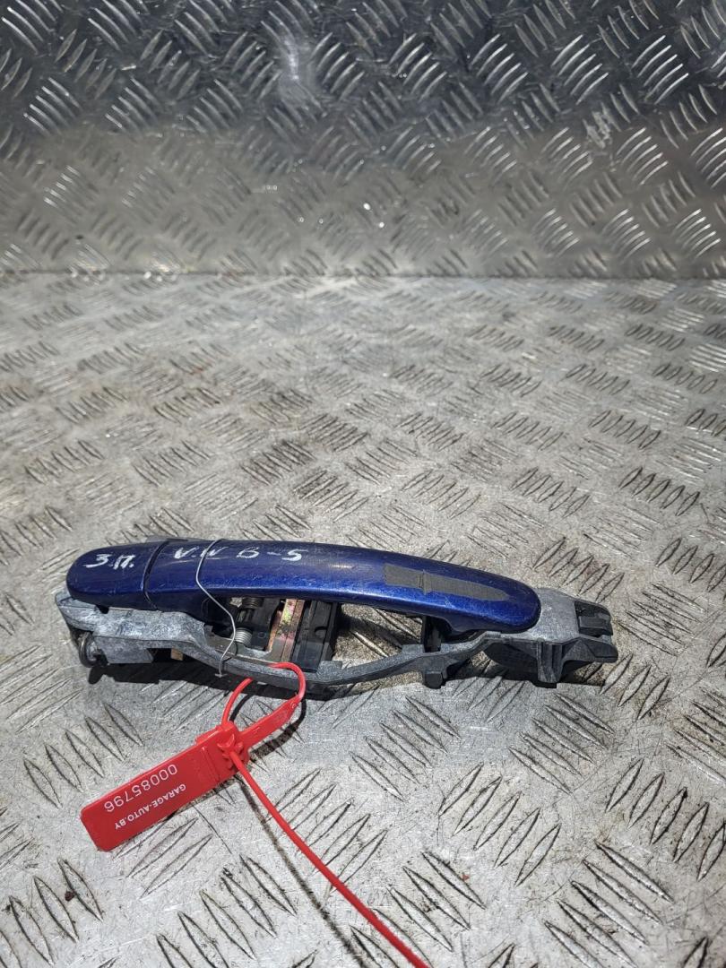 ручка наружная задняя правая Volkswagen Passat B5 2000, 1.9 л., navy, седан, 3B0837885, 3B0837886 - фото №1