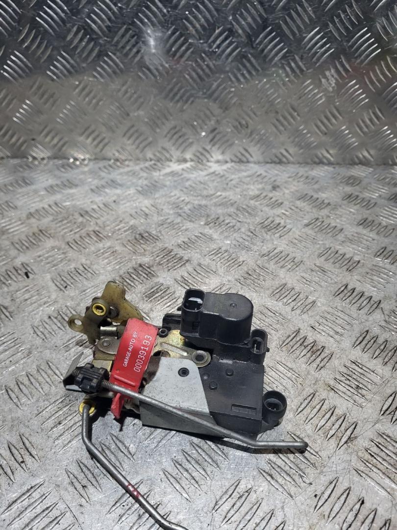 замок двери передней левой Fiat Bravo 1 поколение 2000, 1.6 л., хетчбэк 5 дв. - фото №1