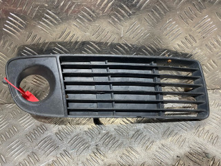 заглушка (решетка) в бампер Audi A6 4B/C5 1997, 1.8 л., AEB, бензин, 5МКПП, седан, 4B0807682HR