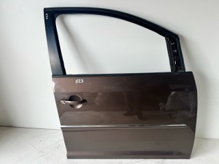 дверь передняя правая Volkswagen Touran 1 поколение [2-й рестайлинг] 2012, 1.4 л., CTHA, бензин, АКПП, минивэн, 1T0831056AB