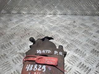 суппорт передний правый Volkswagen Vento 1 поколение 1995, 1.8 л., бензин, 5МКПП, седан