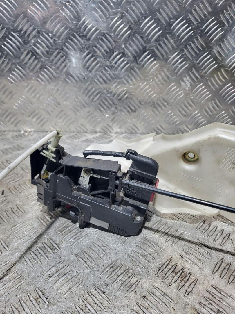 замок двери передней правой Opel Astra G 2001, 2.0 л., дизель, хетчбэк 5 дв., EZ24444017 - фото №1