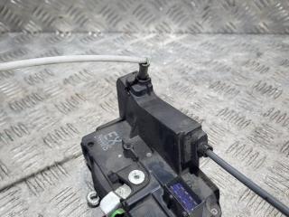 замок двери передней левой Opel Zafira 1 поколение (A) 2001, 2.0 л., минивэн, 24444015