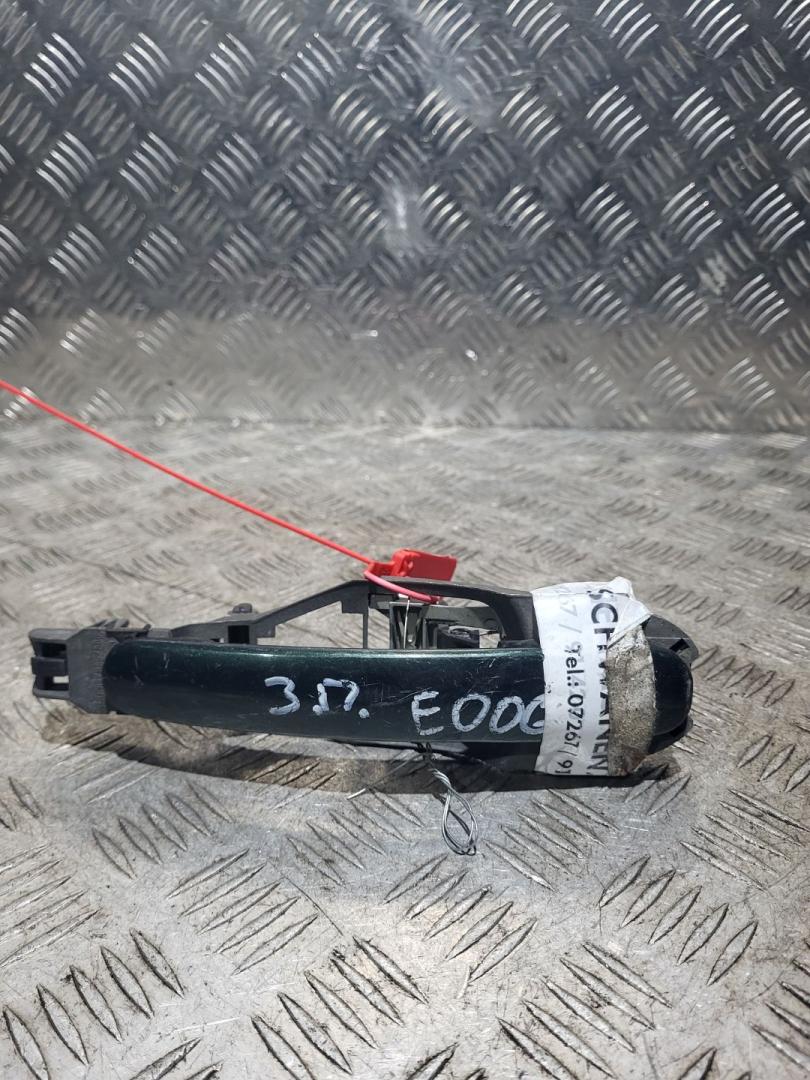 ручка наружная задняя правая Volkswagen Passat B5 1998, 2.3 л., бензин, darkgreen, седан, 3B0837885, 3B0837886 - фото №1