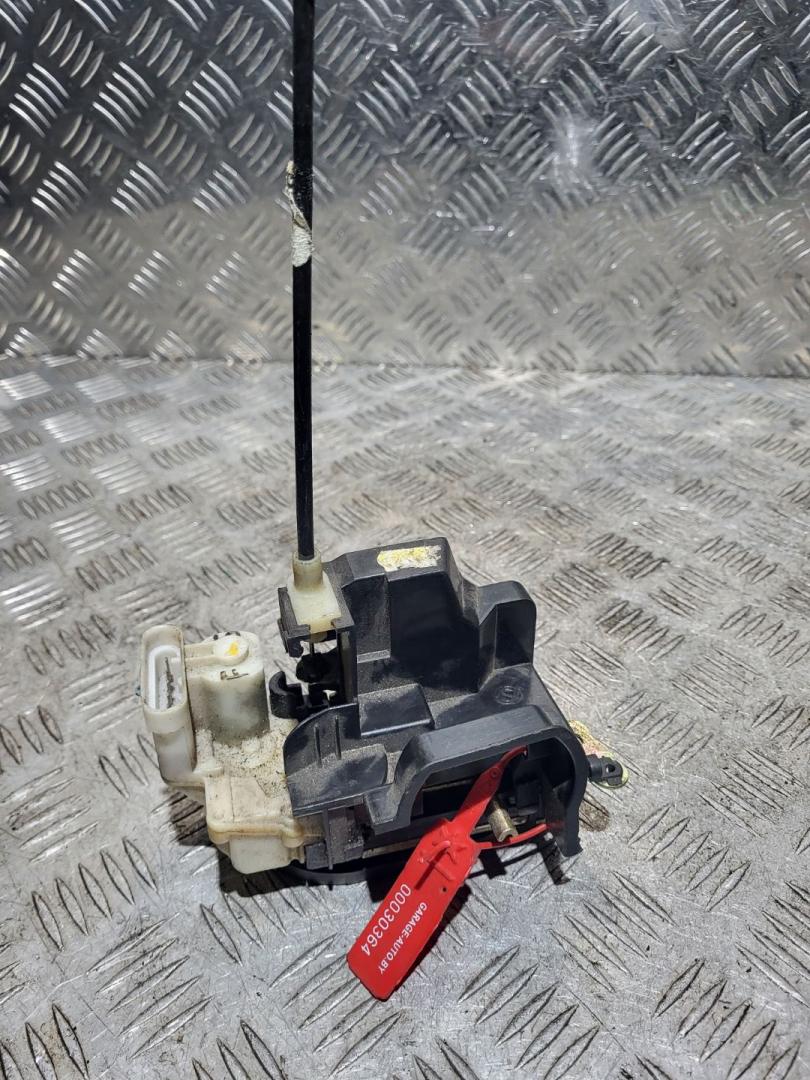 замок двери передней левой Fiat Palio 1 поколение 1998, 1.2 л., бензин, универсал - фото №1