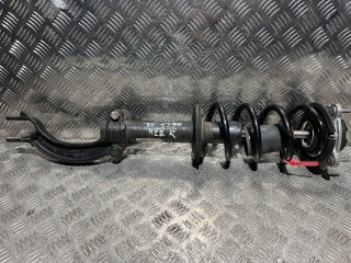 стойка передняя правая Audi A6 4G/C7 2012, 2.0 л., CDNB, бензин, АКПП, седан, 4G0413031AD