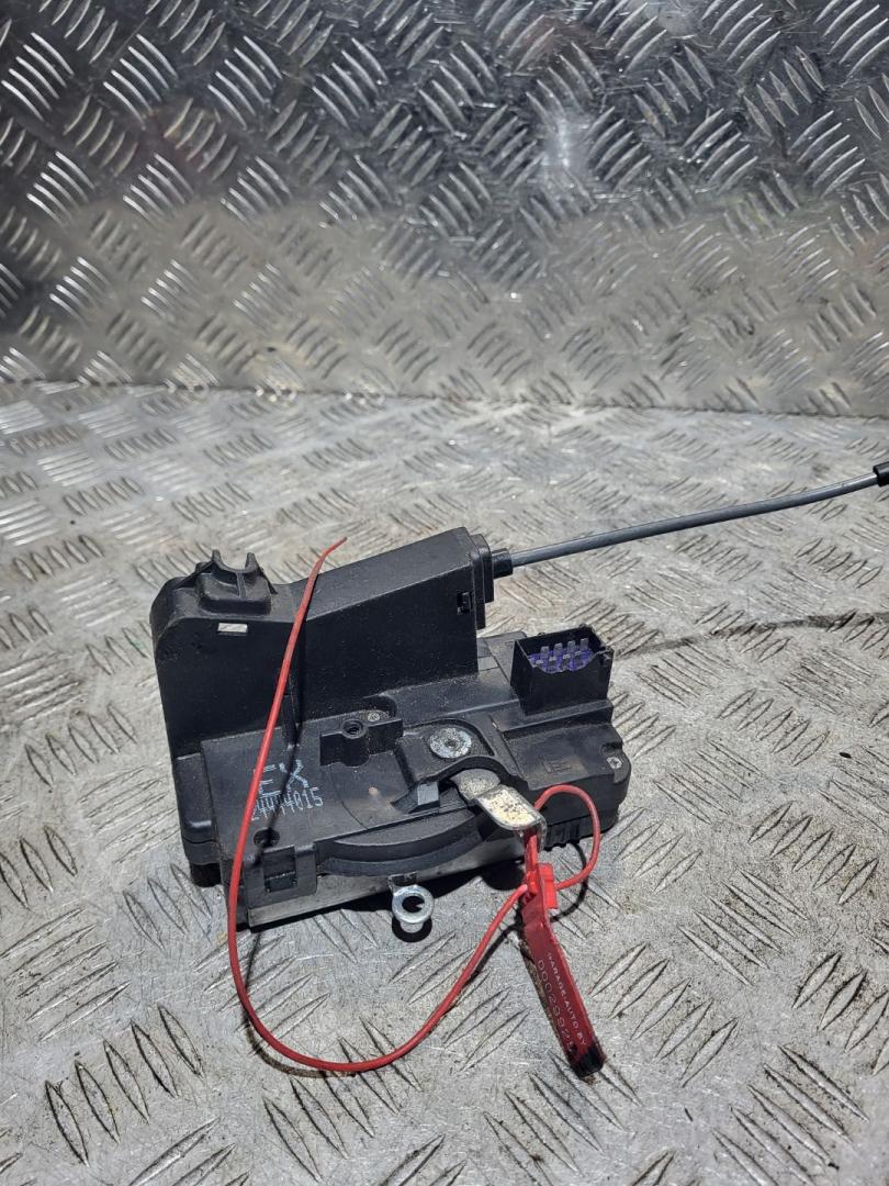 замок двери передней левой Opel Zafira 1 поколение (A) 2002, 2.0 л., МКПП, минивэн, EX24444015 - фото №1