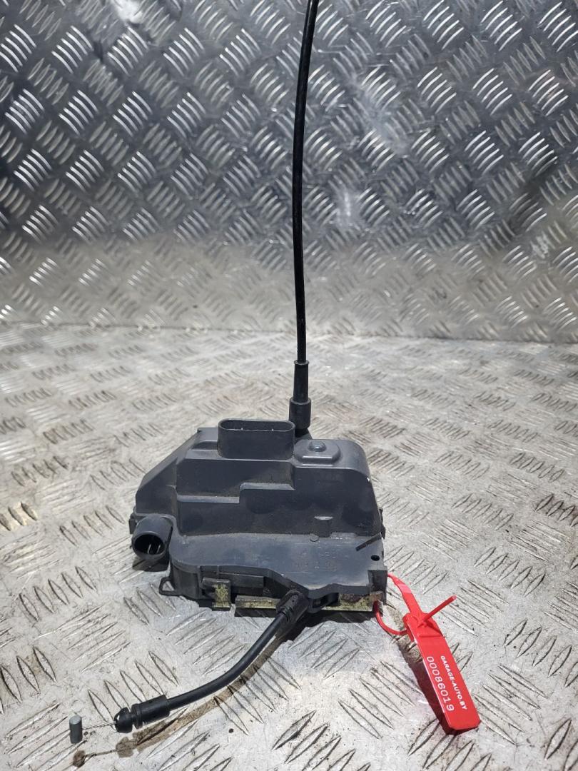 замок двери передней правой Renault Scenic 2 поколение 2004, 1.5 л., дизель, МКПП, минивэн - фото №1