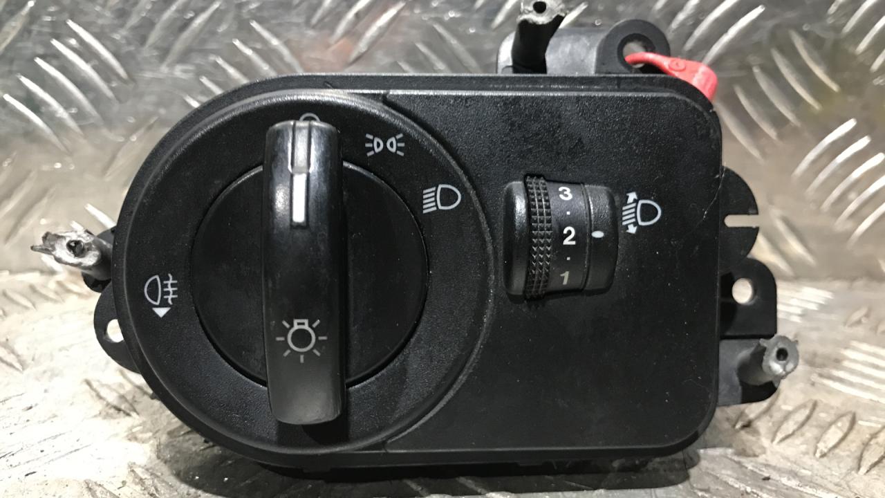 переключатель света Ford Fusion 1 поколение 2004, 1.4 л., бензин, МКПП, хетчбэк 5 дв., 2S6T13A024AC - фото №1