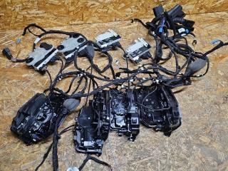 замок двери BMW X7 G07 [рестайлинг] G07 2023, 3.0 л., B58B30, бензин, АКПП, 475 black-sapphire metallic, внедорожник 5 дв., полный привод, 7477702, 7477704, 7477699, 7477703, 7444677, 7444675, 7444676, 7447678