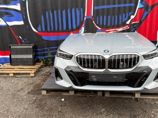 передняя часть (ноускат) BMW 5 серия G60 2023, 2.0 л., B48B20V, бензин, АКПП, c4p brooklyn grau metallic, седан, задний привод, правый руль, 9633618, 5A798D4, 5A798D3, 9633624, 9633629, 5A6A3D3