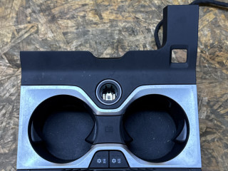 подстаканник BMW X5 G05 [рестайлинг] G05 2024, 3.0 л., B57 D30 B, дизель, АКПП, 475 black saphire metallic, внедорожник 5 дв., полный привод, правый руль, 6827173