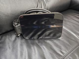 лючок топливного бака BMW X7 G07 [рестайлинг] G07 2023, 3.0 л., B58B30, бензин, АКПП, 475 black-sapphire metallic, внедорожник 5 дв., полный привод, 7440020, 7440023