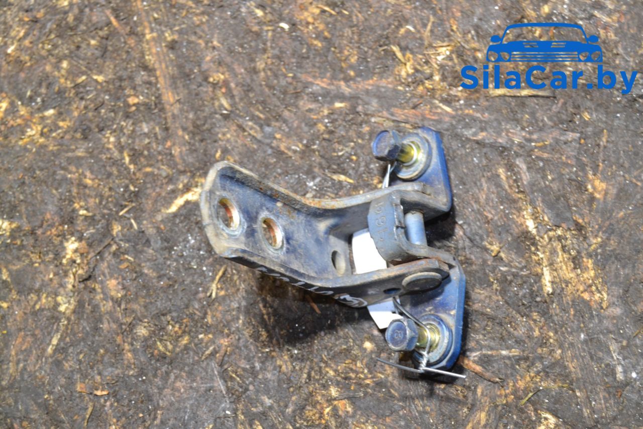 петля двери Mitsubishi Outlander 1 поколение 2004 - фото №1