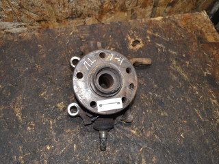 кулак поворотный левый Volkswagen Transporter T4 1998