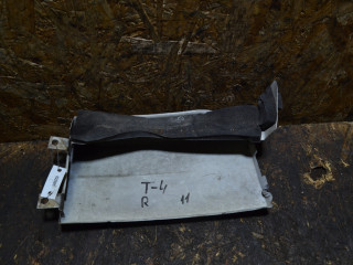 ресничка (ус) правой фары Volkswagen Transporter T4 1998