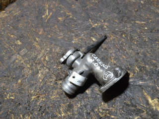 фланец (тройник) системы охлаждения Kia Carens 2 поколение (2002 - 2006), 2.0 л., CRDi, D4EA, дизель