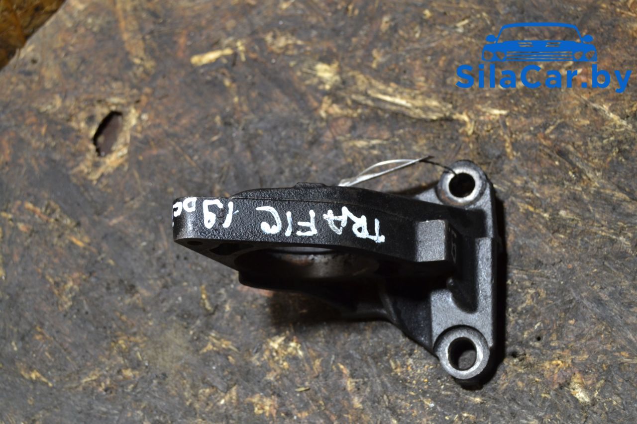 кронштейн полуоси Renault Trafic 2 поколение 2001, 1.9 л., DCi, дизель - фото №1