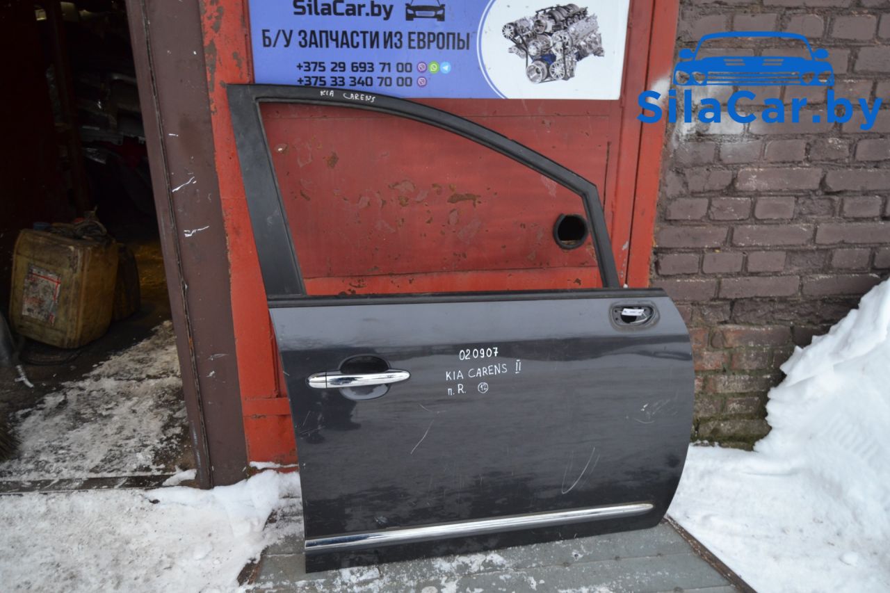 дверь передняя правая Kia Carens 2 поколение (2002 - 2006), 2.0 л., CRDi, D4EA, дизель - фото №1