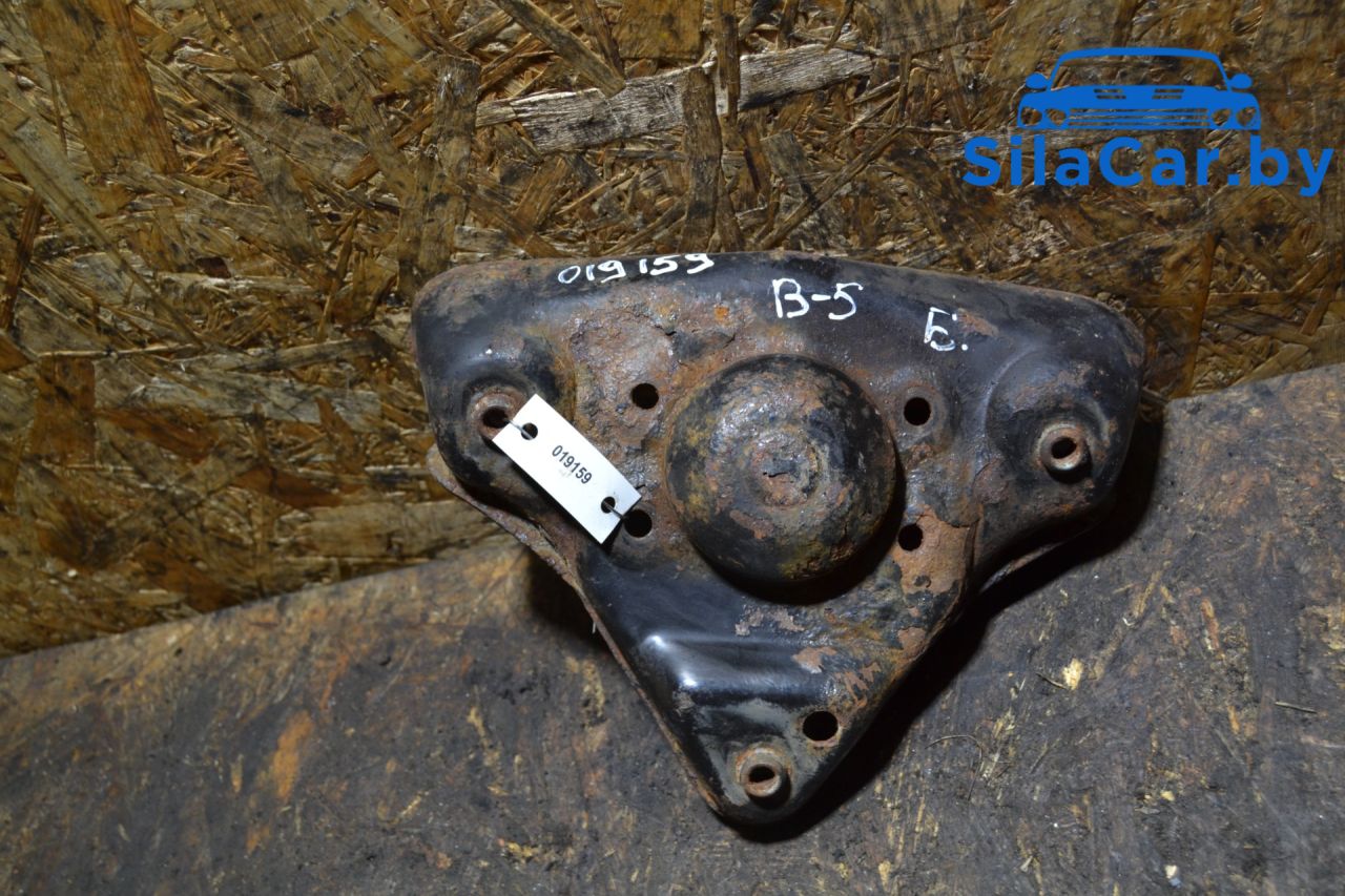 опора амортизатора верхняя (чашка) Volkswagen Passat B5 (1996 - 2001), 1.9 л., AFN, дизель - фото №1