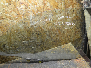 стекло двери передней левой Mitsubishi Outlander 1 поколение 2004