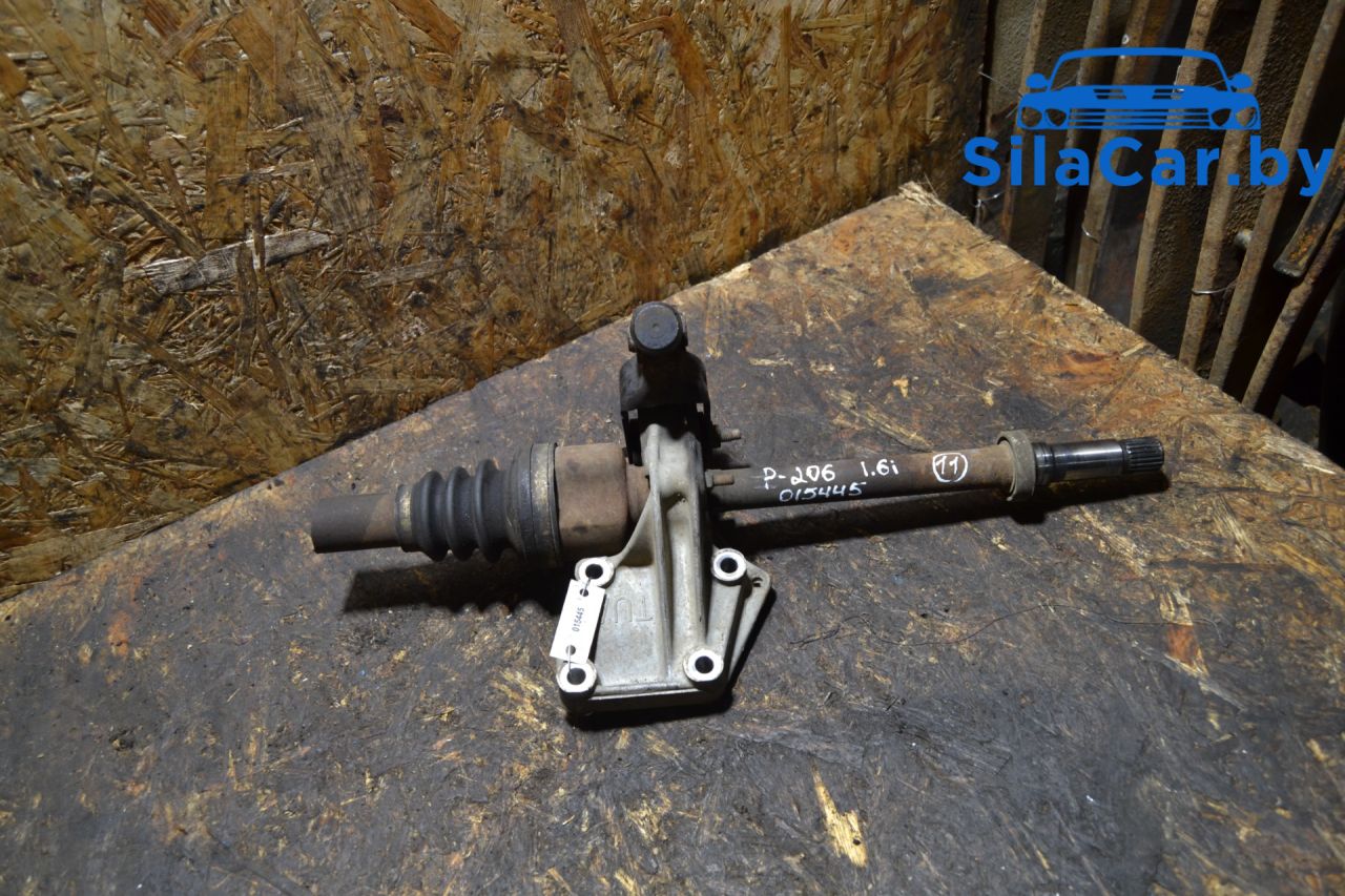 полуось передняя правая (приводной вал, ШРУС) Peugeot 207 1 поколение (2006 - 2009), 1.4 л., KFU (ET3J4), бензин - фото №1