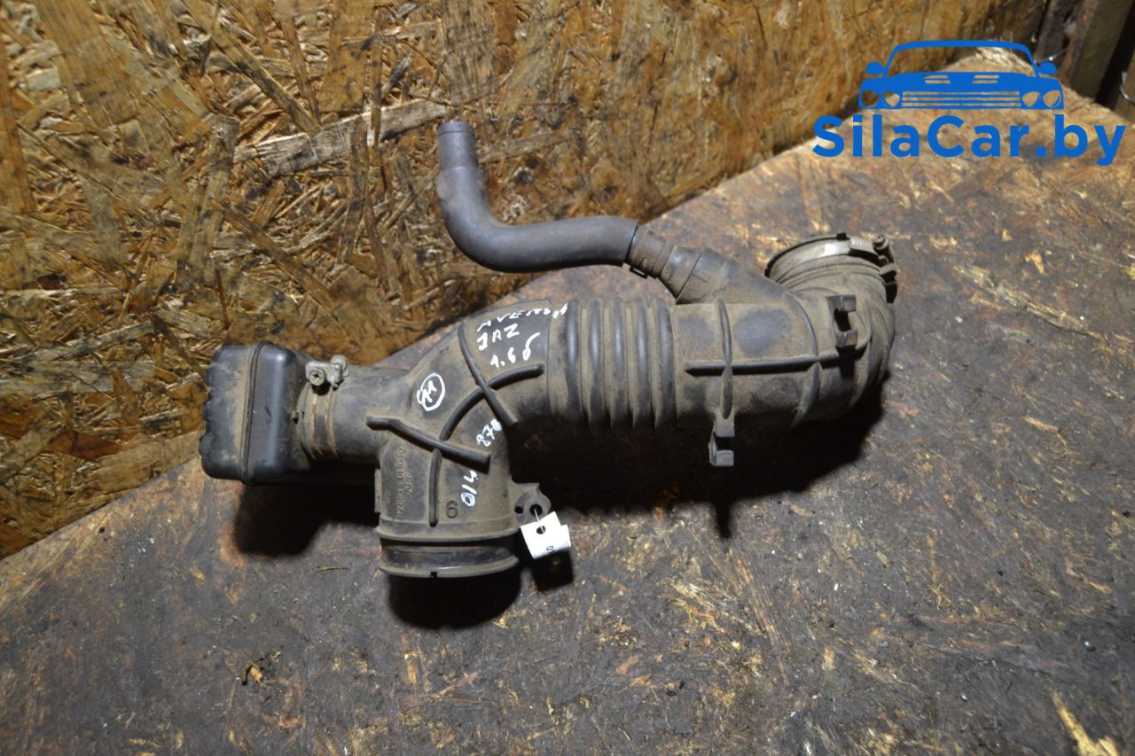 патрубок воздушного фильтра Toyota Avensis 2 поколение (T250) (2003 - 2006), 2.0 л., 1AZ-FSE, бензин, МКПП, 178810H040 - фото №1