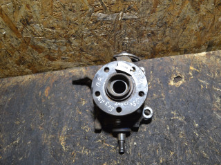 кулак поворотный правый Volkswagen Transporter T4 1998