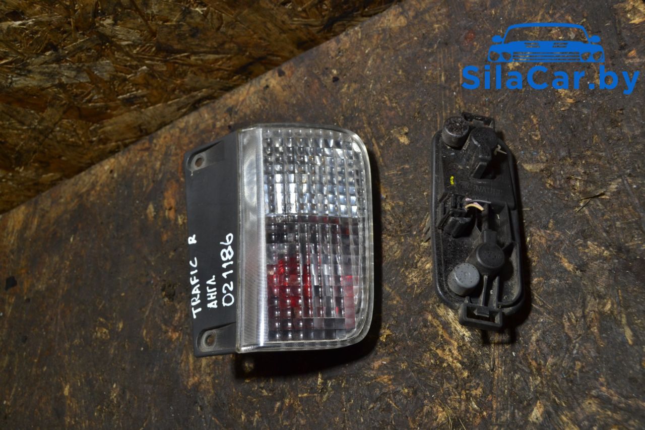 фонарь противотуманный правый Renault Trafic 2 поколение 2001, 1.9 л., дизель - фото №1