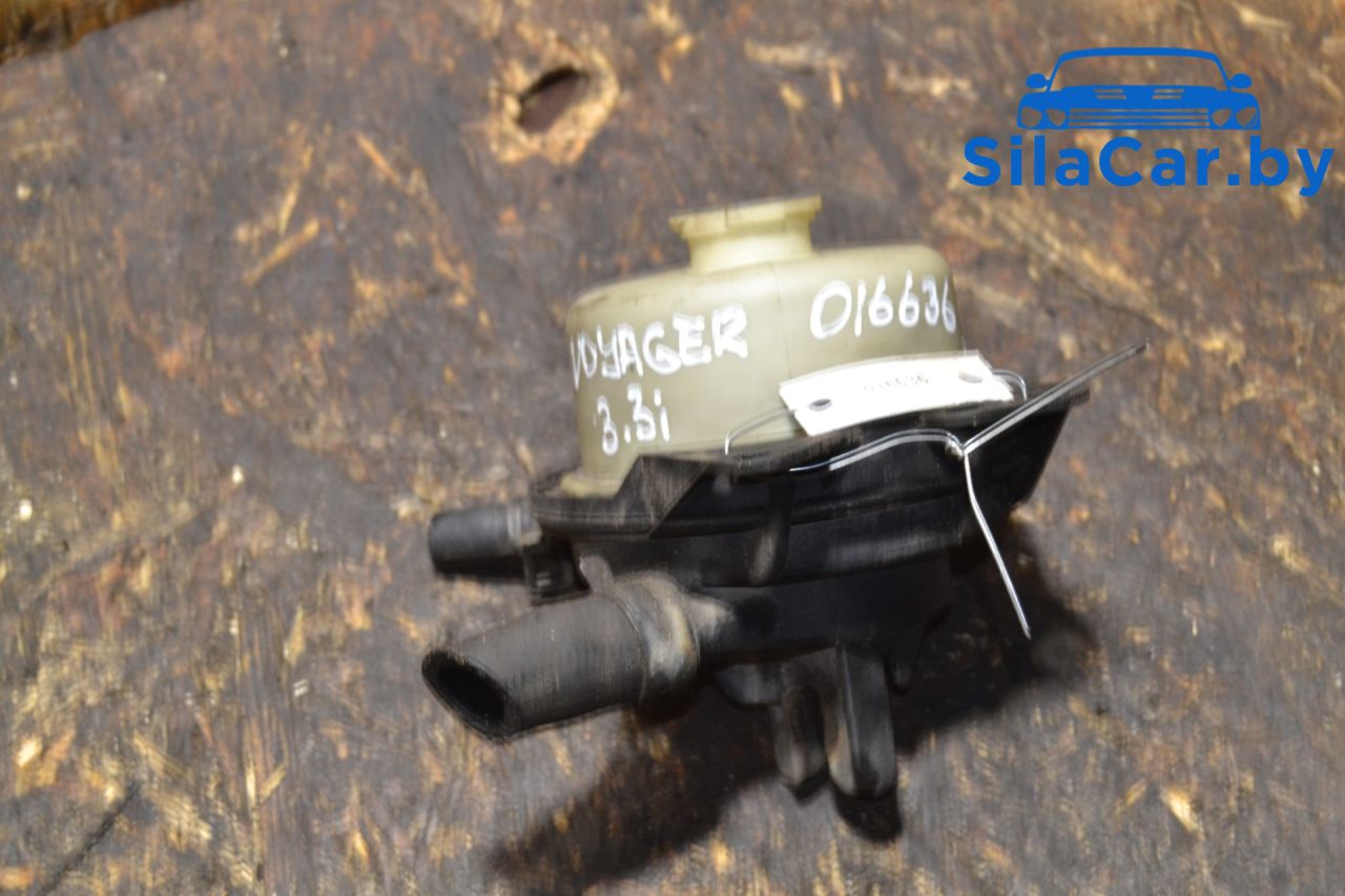 бачок гидроусилителя Chrysler Voyager 4 поколение (2001 - 2004), 3.3 л., бензин, АКПП, 04743012AA - фото №1