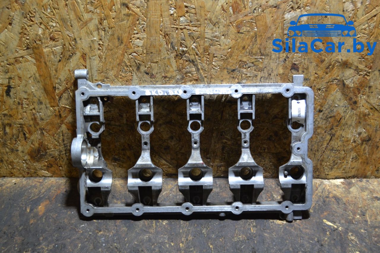 постель распредвала (бугель) Volkswagen Golf 5 поколение 2007, 2.0 л., BKD, дизель, хетчбэк 5 дв., 03G103308B - фото №1