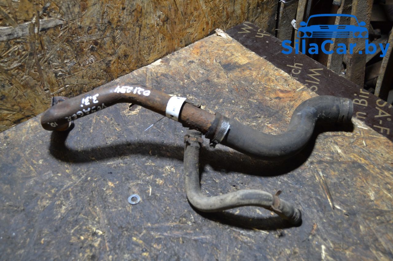 трубка охлаждающей жидкости Chrysler Voyager 4 поколение (2001 - 2004), 3.3 л., бензин, АКПП - фото №1