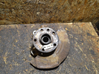 кулак поворотный правый Volkswagen Transporter T4 1998