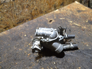 корпус термостата Mitsubishi Outlander 2 поколение [рестайлинг] (2009 - 2012), 2.0 л., 4B11, бензин, вариатор