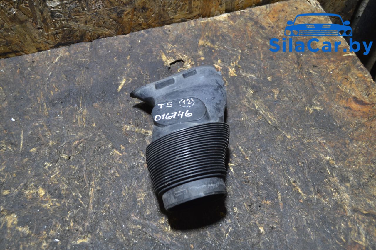 воздухозаборник Volkswagen Transporter T5 2004, 2.5 л., BNZ, дизель, 7H0129647 - фото №1